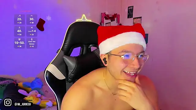 Snapshot of AustinSummerr chatting on December 2024 12:41:01 PM AustinSummerr online show from December 2024 12:41:01 PM