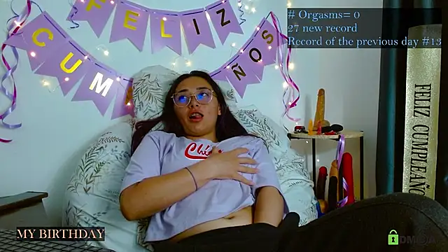 Hot Candy  online show from November 2025 11:16:02 PM