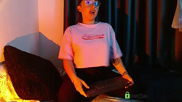 Hot Candy  online show from September 2025 02:14:02 AM