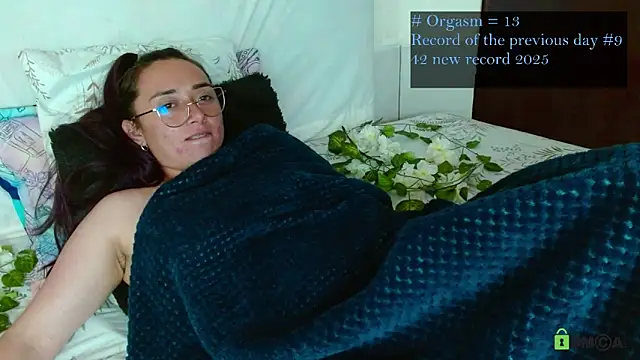 Hot Candy  online show from January 2026 08:53:01 AM