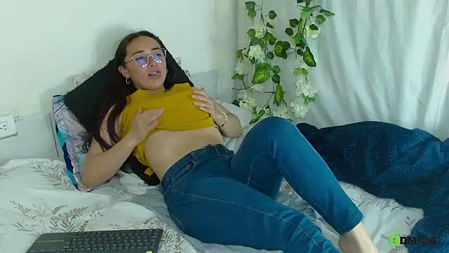 Hot Candy  online show from April 2026 01:12:01 AM