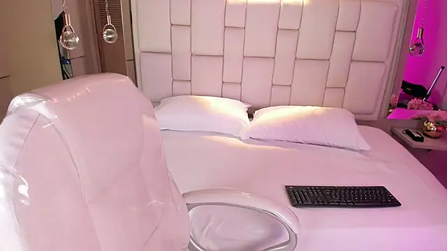 Biancax  online show from February 2026 04:13:01 AM