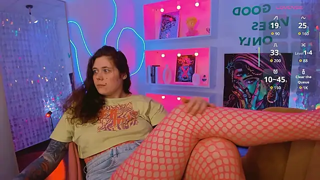 Snapshot of SophiePure chatting on February 2026 01:46:01 AM SophiePure online show from February 2026 01:46:01 AM