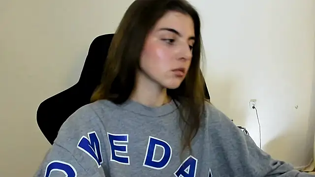 Snapshot of emmamurrr chatting on November 2025 02:43:01 PM emmamurrr online show from November 2025 02:43:01 PM