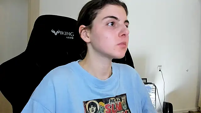 Snapshot of emmamurrr chatting on November 2025 04:02:02 PM emmamurrr online show from November 2025 04:02:02 PM