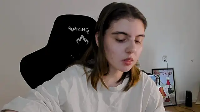 Snapshot of emmamurrr chatting on January 2025 07:20:01 PM emmamurrr online show from January 2025 07:20:01 PM