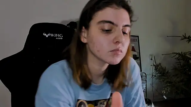 Snapshot of emmamurrr chatting on January 2025 07:43:01 PM emmamurrr online show from January 2025 07:43:01 PM