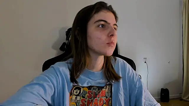 Snapshot of emmamurrr chatting on March 2025 07:43:02 PM emmamurrr online show from March 2025 07:43:02 PM