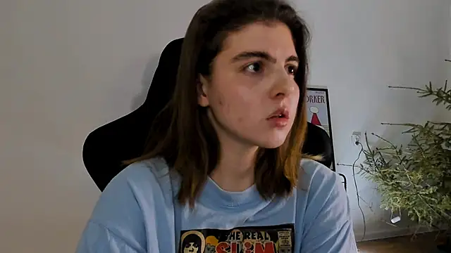 Snapshot of emmamurrr chatting on January 2025 06:38:02 PM emmamurrr online show from January 2025 06:38:02 PM