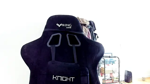 Snapshot of emmamurrr chatting on October 2025 10:27:02 AM emmamurrr online show from October 2025 10:27:02 AM