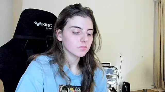 Snapshot of emmamurrr chatting on October 2025 05:54:01 PM emmamurrr online show from October 2025 05:54:01 PM