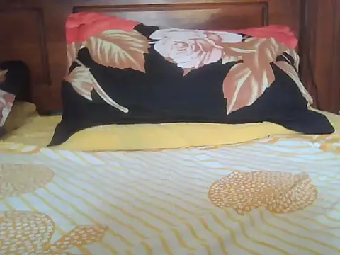 Snapshot of Nuttysub chatting on September 2025 04:24:01 AM Nuttysub online show from September 2025 04:24:01 AM