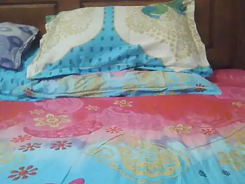 Snapshot of Nuttysub chatting on December 2025 02:05:02 AM Nuttysub online show from December 2025 02:05:02 AM