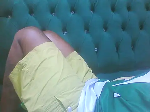 Snapshot of Sexy_Riri chatting on November 2025 08:13:02 PM Sexy Riri online show from November 2025 08:13:02 PM