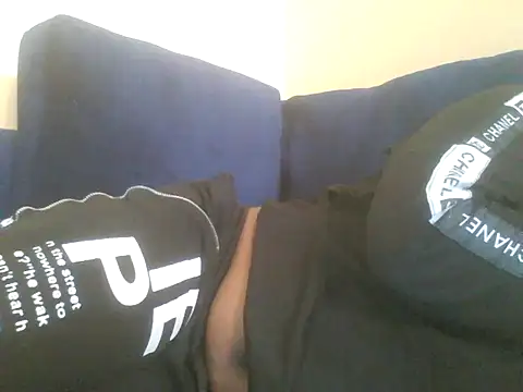 Snapshot of Sexy_Riri chatting on December 2025 12:59:02 PM Sexy Riri online show from December 2025 12:59:02 PM