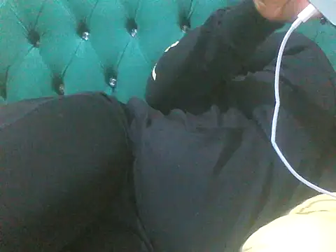 Snapshot of Sexy_Riri chatting on October 2025 03:44:01 PM Sexy Riri online show from October 2025 03:44:01 PM