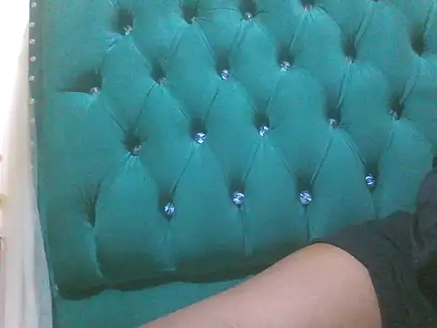 Snapshot of Sexy_Riri chatting on October 2025 11:52:02 AM Sexy Riri online show from October 2025 11:52:02 AM