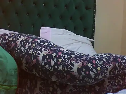 Sexy Riri online show from May 2026 12:46:02 AM