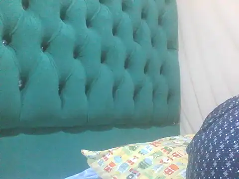 Snapshot of Sexy_Riri chatting on November 2025 10:42:01 PM Sexy Riri online show from November 2025 10:42:01 PM