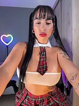 alina cruz online show from January 2026 11:08:02 PM