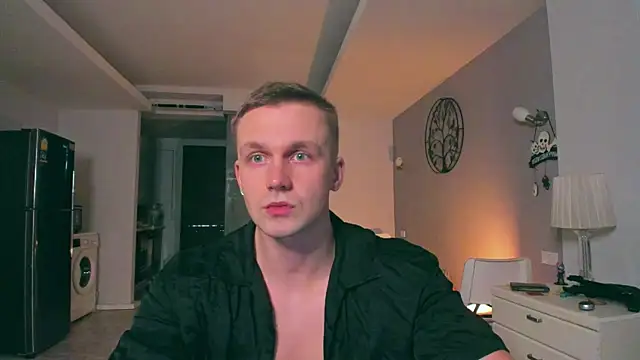 Samuel Andrew online show from November 2025 04:16:02 AM