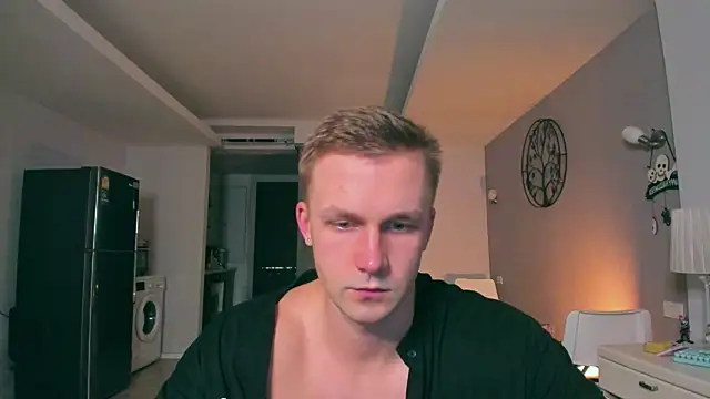 Samuel Andrew online show from November 2025 01:59:02 AM