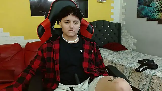 Snapshot of isabeautyx19 chatting on December 2025 02:56:01 AM isabeautyx19 online show from December 2025 02:56:01 AM