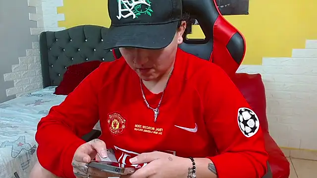 Snapshot of isabeautyx19 chatting on February 2026 01:05:02 AM isabeautyx19 online show from February 2026 01:05:02 AM