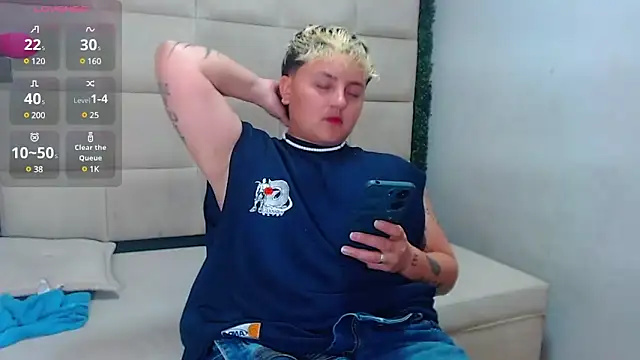 isabeautyx19 online show from February 2025 02:46:02 AM