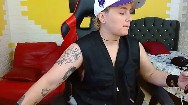 isabeautyx19 online show from September 2025 03:20:02 AM