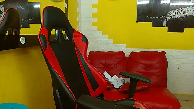 Snapshot of isabeautyx19 chatting on October 2025 02:44:02 AM isabeautyx19 online show from October 2025 02:44:02 AM