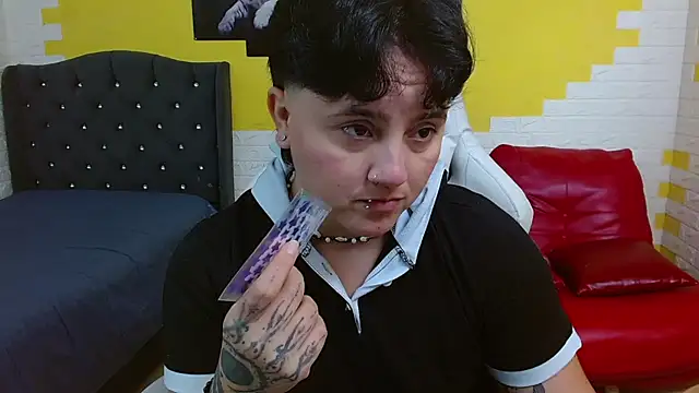 isabeautyx19 online show from April 2026 02:51:01 AM