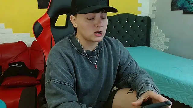 Snapshot of isabeautyx19 chatting on November 2025 01:44:02 AM isabeautyx19 online show from November 2025 01:44:02 AM