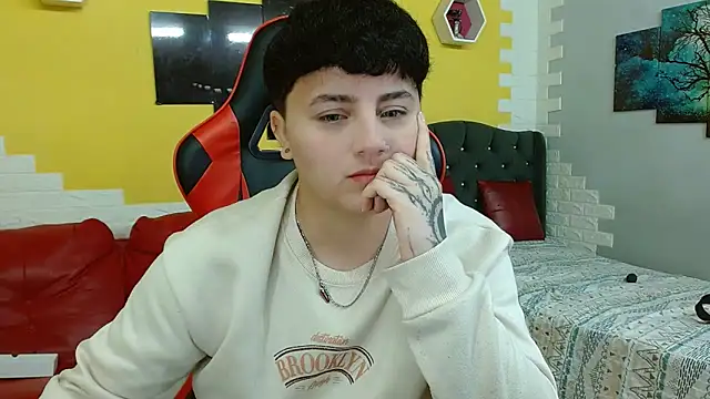 Snapshot of isabeautyx19 chatting on November 2025 03:43:01 AM isabeautyx19 online show from November 2025 03:43:01 AM