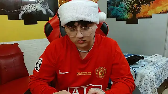 Snapshot of isabeautyx19 chatting on December 2025 01:56:01 AM isabeautyx19 online show from December 2025 01:56:01 AM