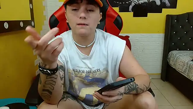 Snapshot of isabeautyx19 chatting on November 2025 03:38:02 AM isabeautyx19 online show from November 2025 03:38:02 AM