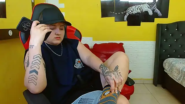 isabeautyx19 online show from September 2025 03:56:01 AM