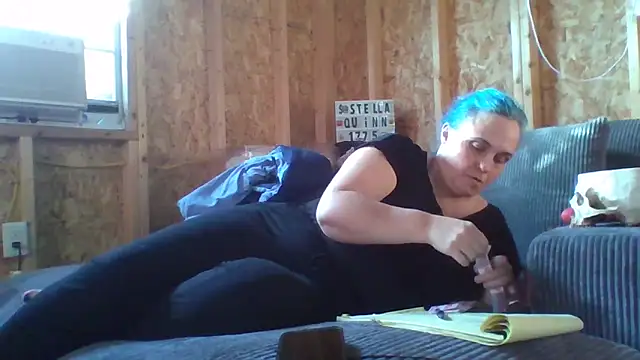 stellaquinn1775 online show from February 2026 10:07:01 PM