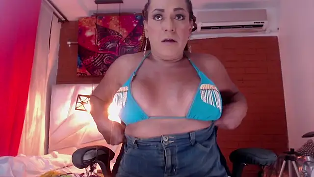 Khatalina hott online show from December 2024 03:02:01 AM