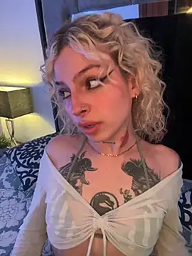 Snapshot of Bonnie_vega chatting on September 2025 09:31:01 PM Bonnie vega online show from September 2025 09:31:01 PM