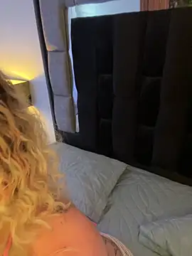 Snapshot of Bonnie_vega chatting on November 2025 08:23:02 PM Bonnie vega online show from November 2025 08:23:02 PM