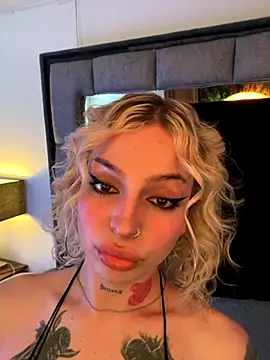 Snapshot of Bonnie_vega chatting on September 2025 08:42:01 PM Bonnie vega online show from September 2025 08:42:01 PM