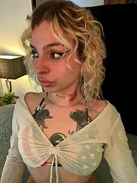 Snapshot of Bonnie_vega chatting on November 2025 08:45:02 PM Bonnie vega online show from November 2025 08:45:02 PM