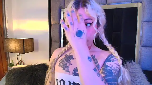 Snapshot of Bonnie_vega chatting on March 2025 07:06:02 PM Bonnie vega online show from March 2025 07:06:02 PM