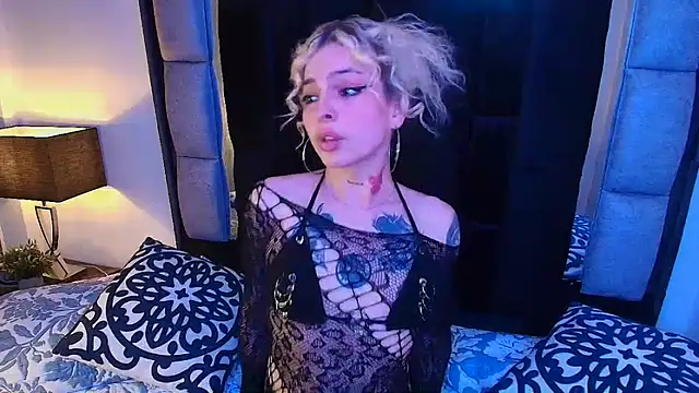 Snapshot of Bonnie_vega chatting on September 2025 09:07:01 PM Bonnie vega online show from September 2025 09:07:01 PM