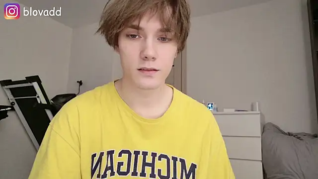 callmenineoneseven online show from May 2026 06:50:01 PM