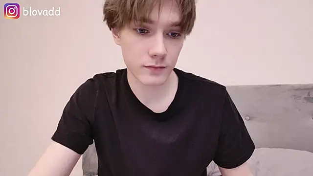 callmenineoneseven online show from February 2026 05:18:01 AM