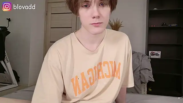 callmenineoneseven online show from June 2026 12:06:02 PM