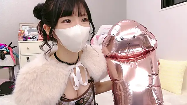 -minami- online show from April 2026 12:08:01 PM