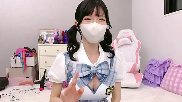 -minami- online show from April 2026 12:17:02 PM